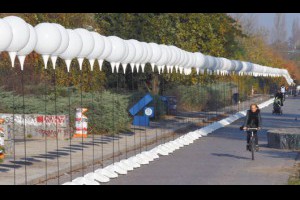 War & Wall／英罌粟花海 德光影邊界 紀念戰殤 - 好讀周報精選 - 學習教室 - udn文教職考