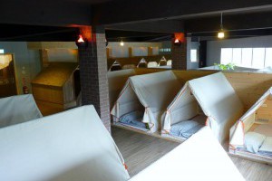 【訪旅宿】室內搭帳篷！高雄棚棚屋1.5米的舒適體驗-MOOK景點家 - 墨刻出版 華文最大旅遊資訊平台