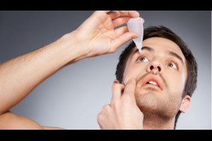 人工淚液點久了會讓乾眼更嚴重？眼科醫師破解「人工淚液」4大迷思 - 健康特搜簿 - 新知 - 良醫健康網 - 商業周刊（百大良醫）