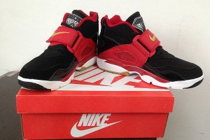 nike air veer 2014新品上市 權志龍鑽石限量版復古情侶鞋 紅黑色