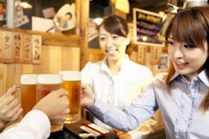 客戶卯起來把我灌醉？日本上班族防宿醉自保小妙招 | 美人計 | 妞新聞 niusnews