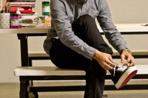 supreme衣服 余文樂示範潮牌純色時尚男生襯衫 7036款深灰色(TW)-nike官方網_nike官方鞋子型錄_nike 2015新款鞋子型錄_adidas官方目錄_愛迪達官方網_nike air max_nike官方網目錄2014