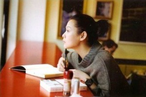 寫一封信給過去曾經流淚，曾經受傷的自己 | 女人迷 womany