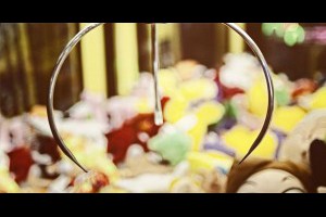 為什麼夾娃娃機老是抓不起來？背後的真相會讓你從此退出武林