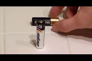 只要兩秒，你就可以用電池所完成的生活密技