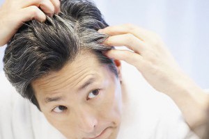 白髮生長位置標誌著體內臟腑的健康狀態， 沒想到長在「這裡」居然這麼要命！！