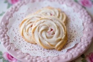 學會這道甜點讓情人超愛你【玫瑰奶酥餅乾】