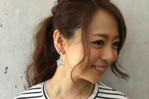只需扭轉就可完成充滿當季流行感的馬尾技巧